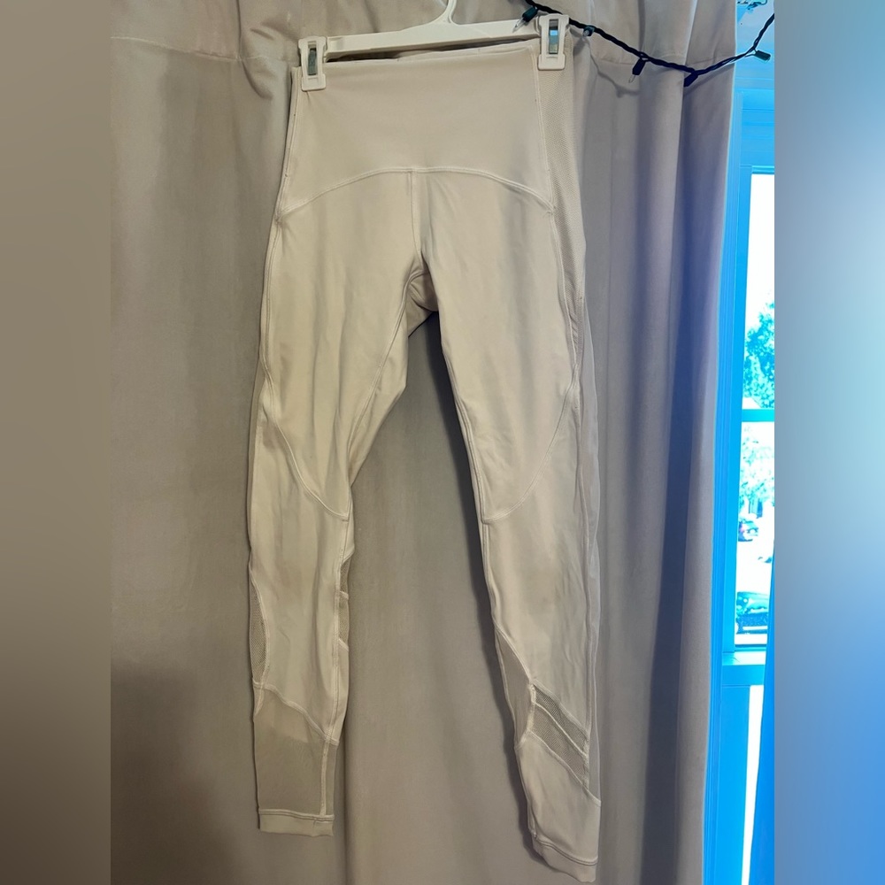 Lulu lemon White Mesh 7/8 Leggings